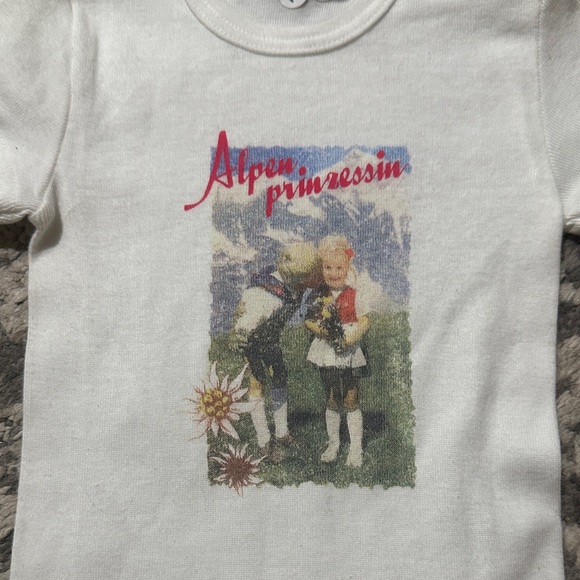 🤍Vintage Baby Onesie🤍 - Picture 2 of 5